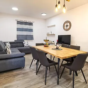 Nova Apartament Split