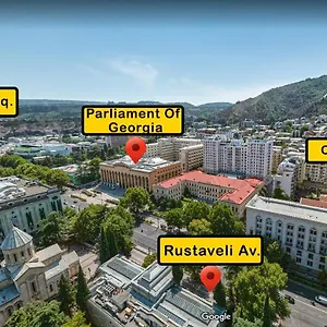 Center 2bdr Near Rustaveli Av. Тбилиси